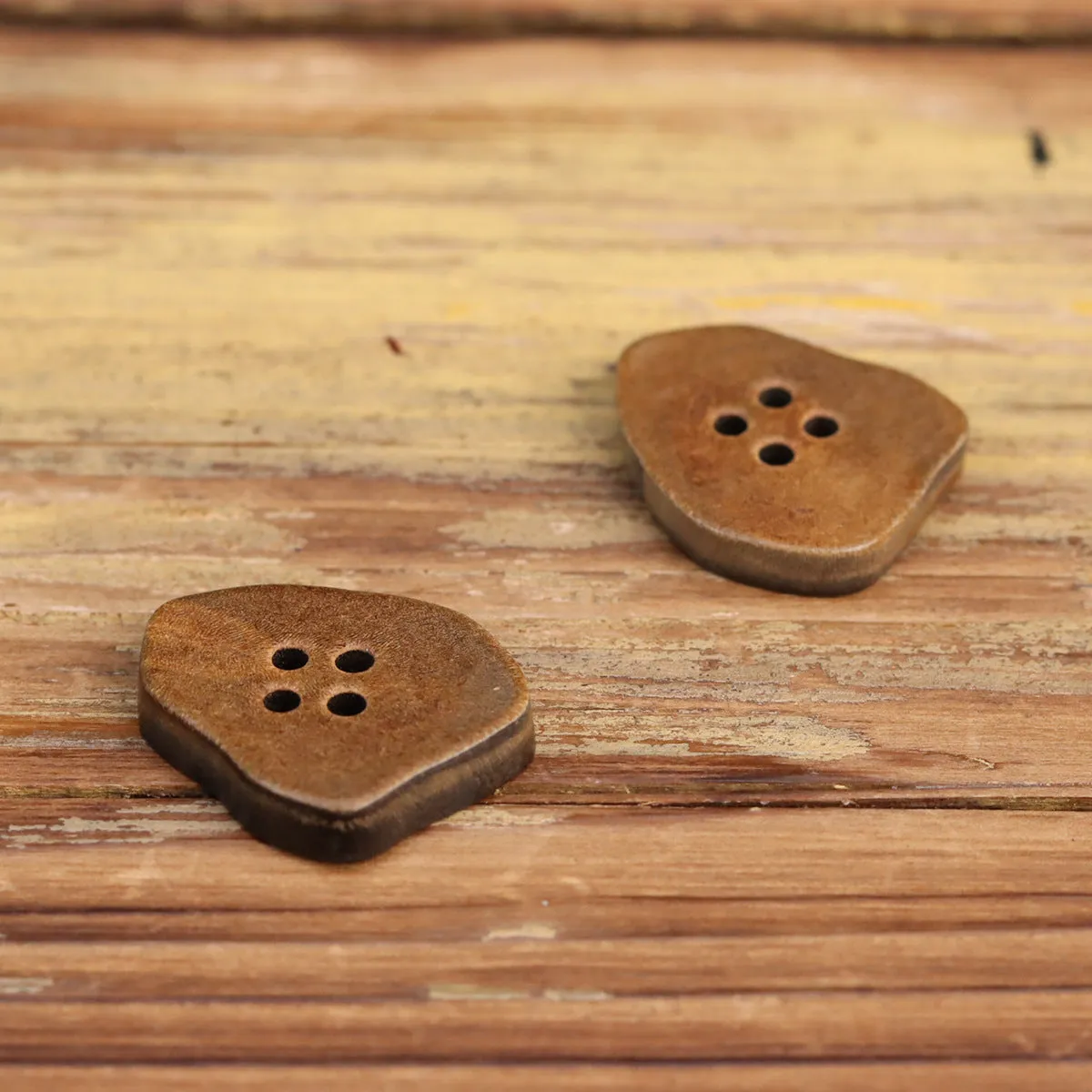 15-25mm Irregular Shaped Burned Black Coffee Horn Buttons 10pcs