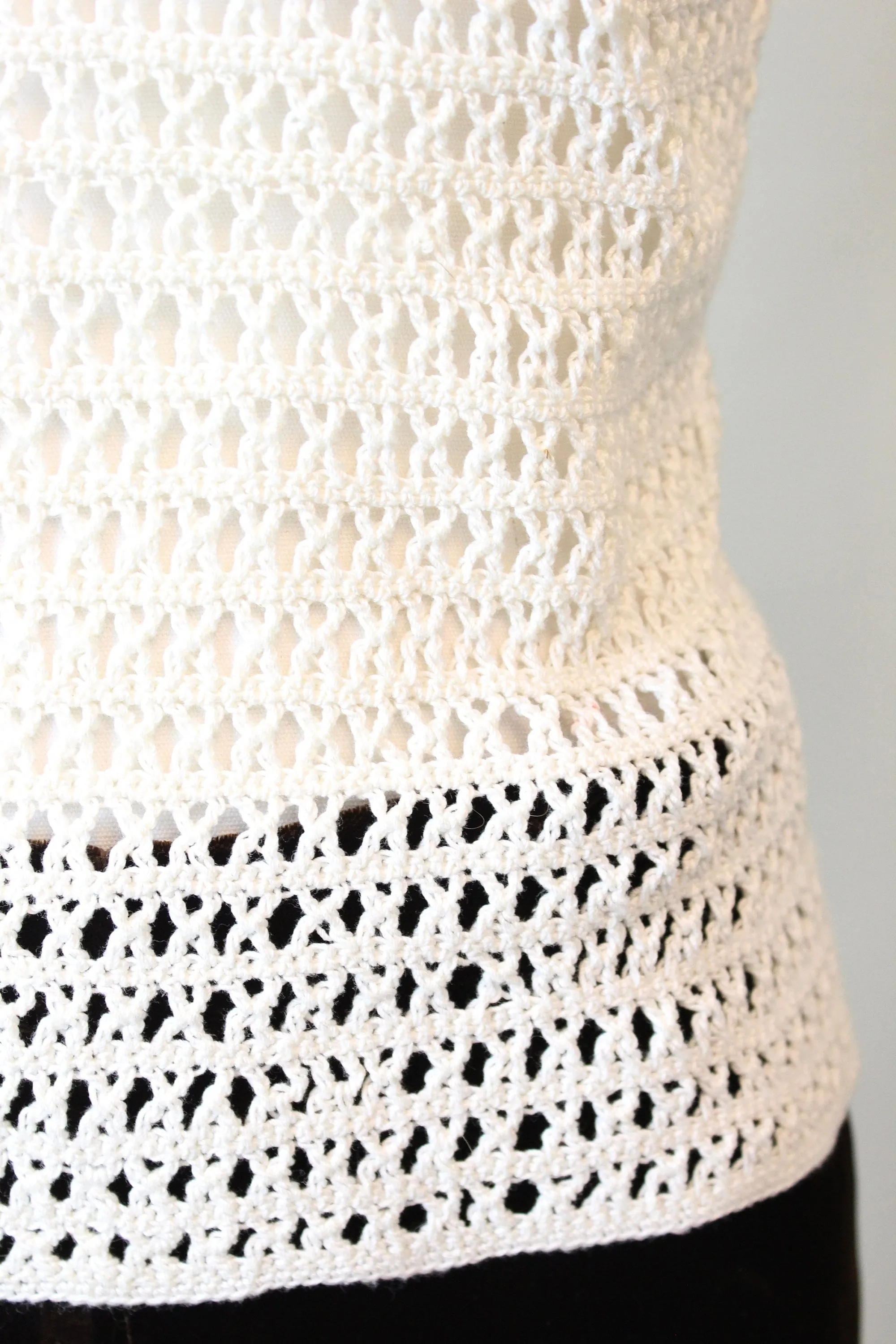 1970s COTTON CROCHET exaggerated shoulders blouse xs | new spring summer