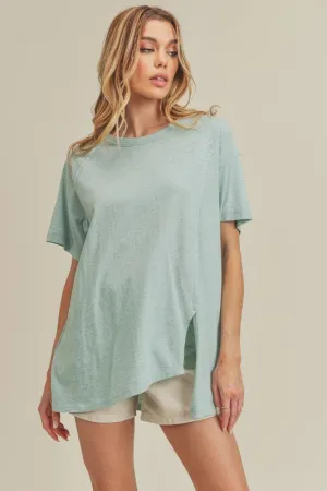 Aemi   Co Asymmetrical Front Slit Round Neck Raglan Sleeve T-Shirt