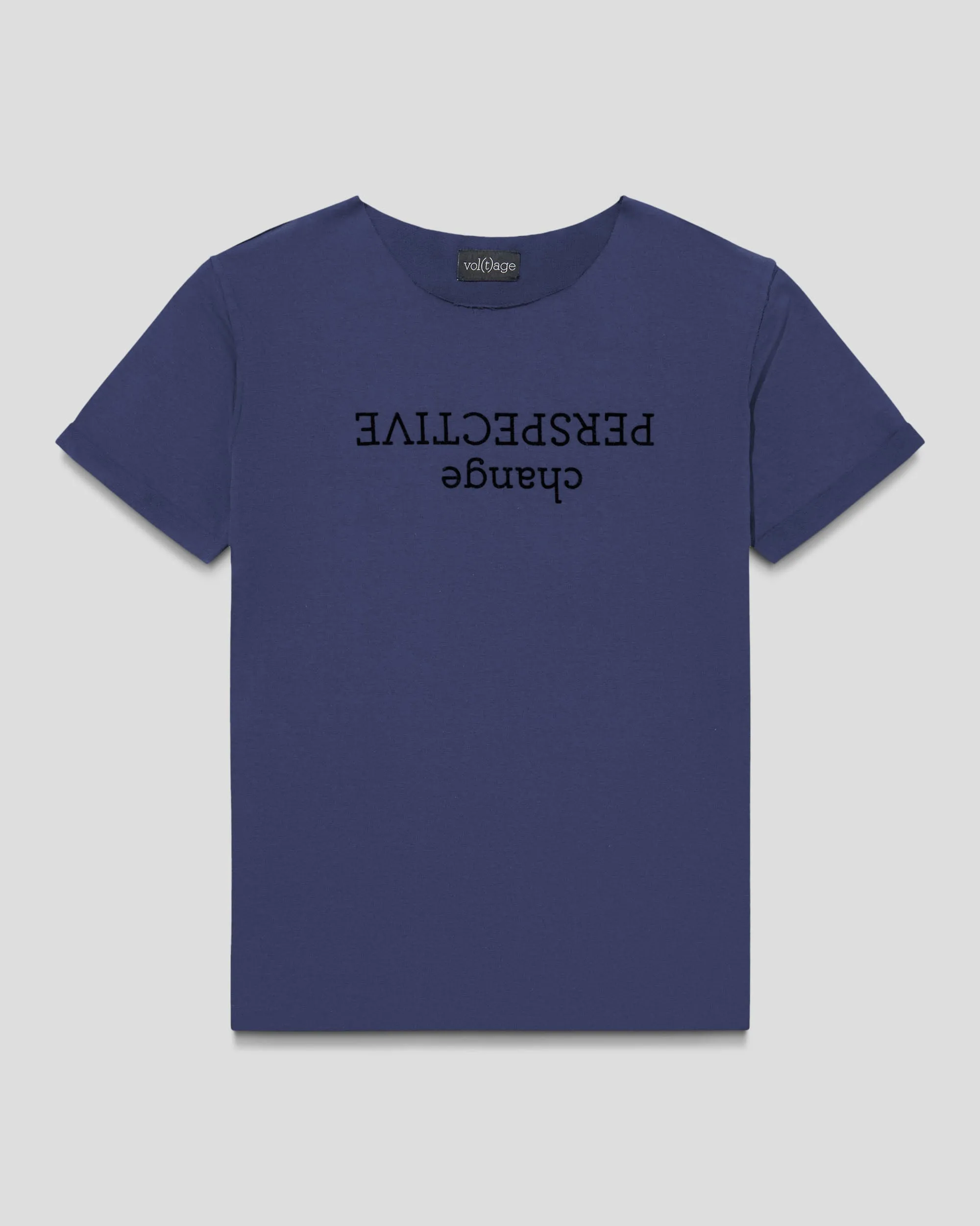 CHANGE PERSPECTIVE boyfriend smart-tee