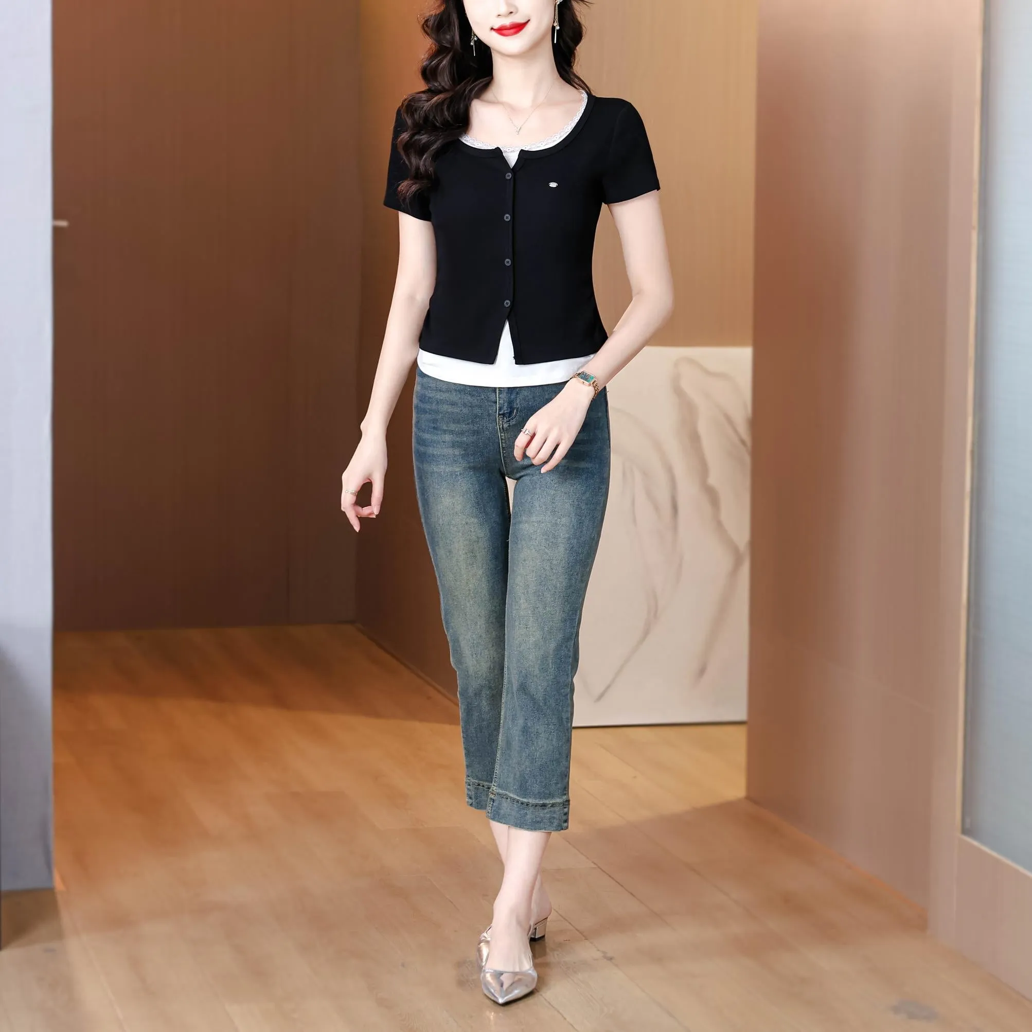 Chic Button-Up Patchwork Women's T-Shirt with Lace Details