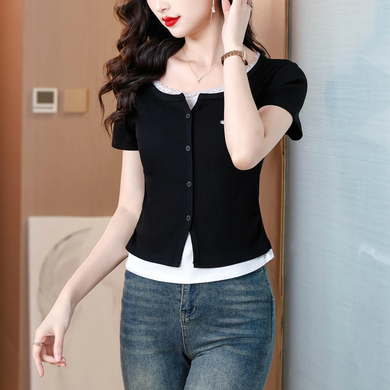 Chic Button-Up Patchwork Women's T-Shirt with Lace Details