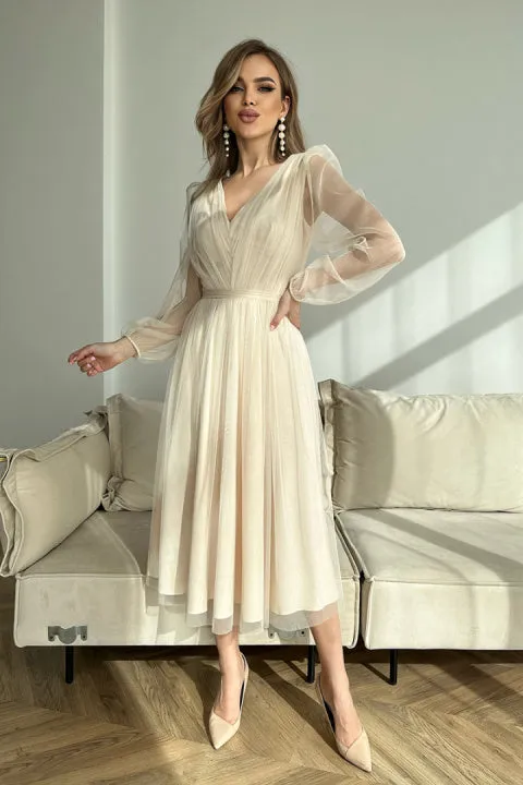 Delia® | Relaxed and timeless   dress