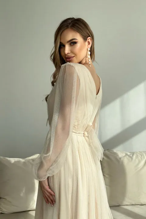 Delia® | Relaxed and timeless   dress