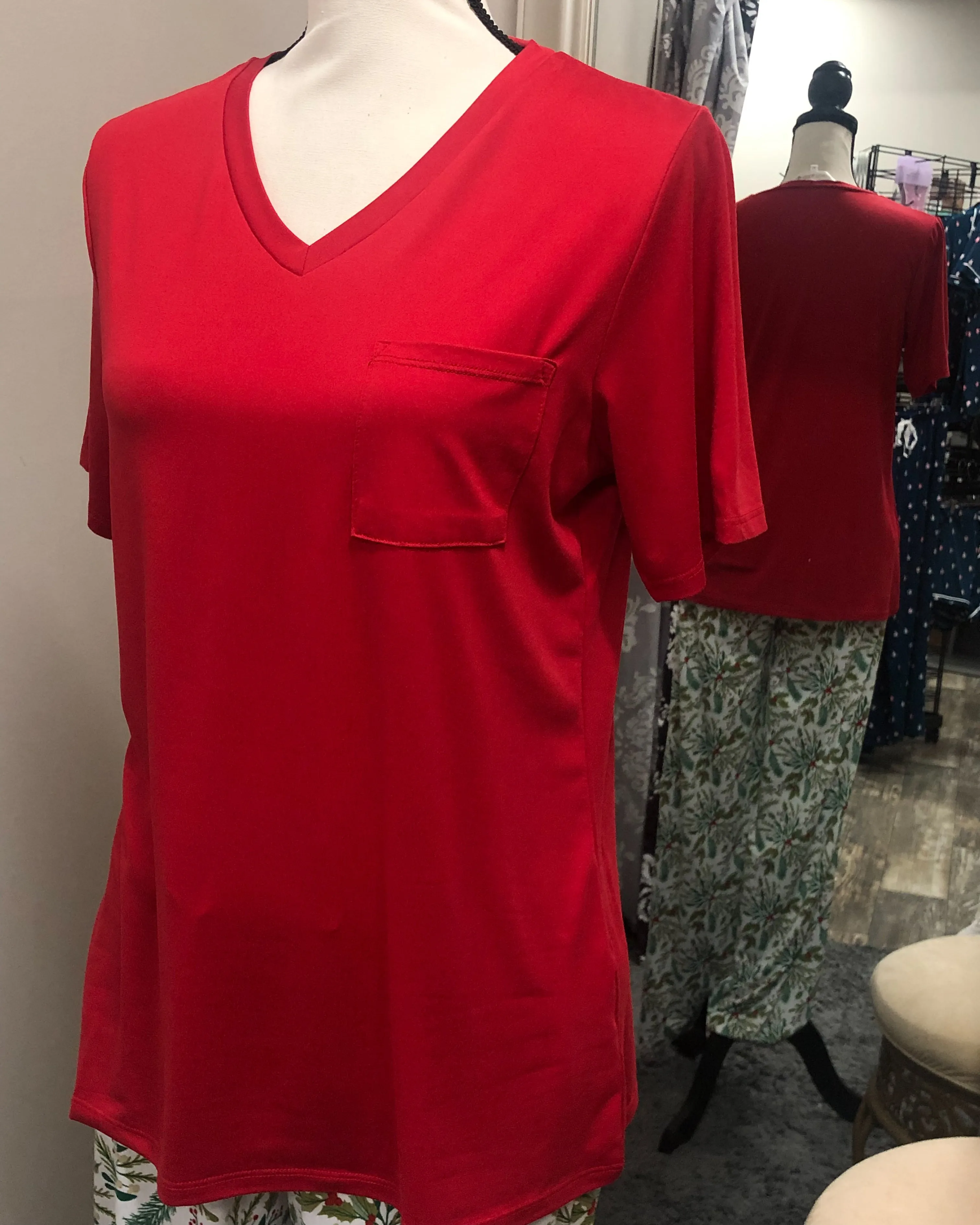 Highlands V-neck Pocket Tee - True Red