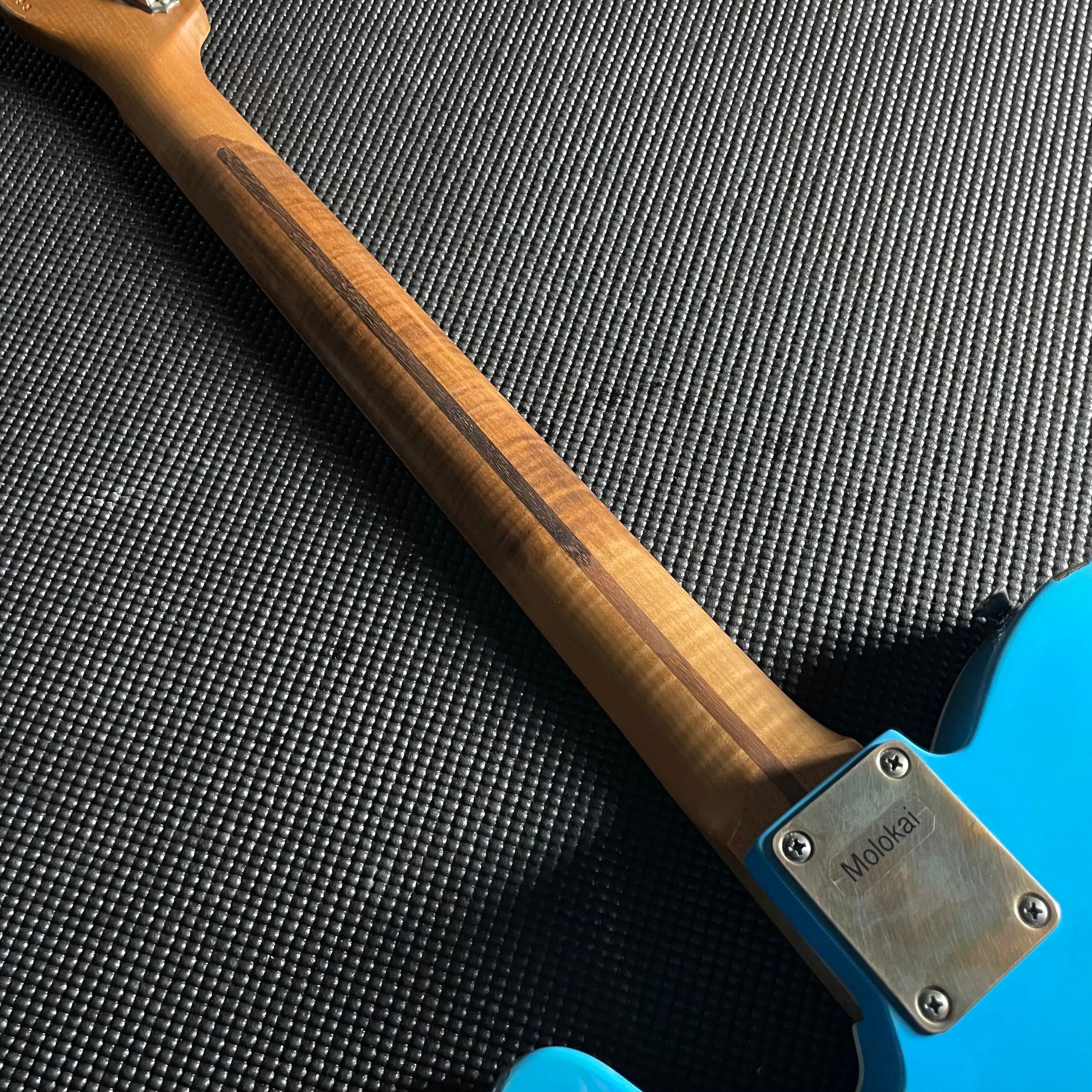 LsL Instruments BadBone 290 "Molokai", Rosewood- Desoto Blue over 3TSB (7lbs 8oz)