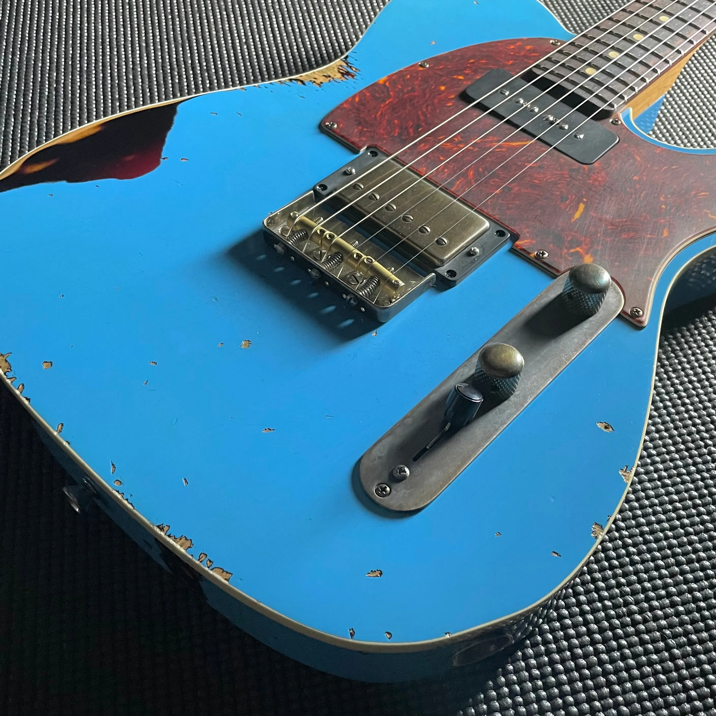 LsL Instruments BadBone 290 "Molokai", Rosewood- Desoto Blue over 3TSB (7lbs 8oz)
