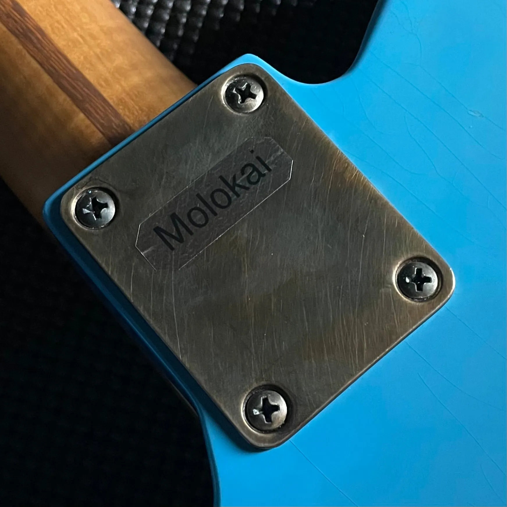 LsL Instruments BadBone 290 "Molokai", Rosewood- Desoto Blue over 3TSB (7lbs 8oz)