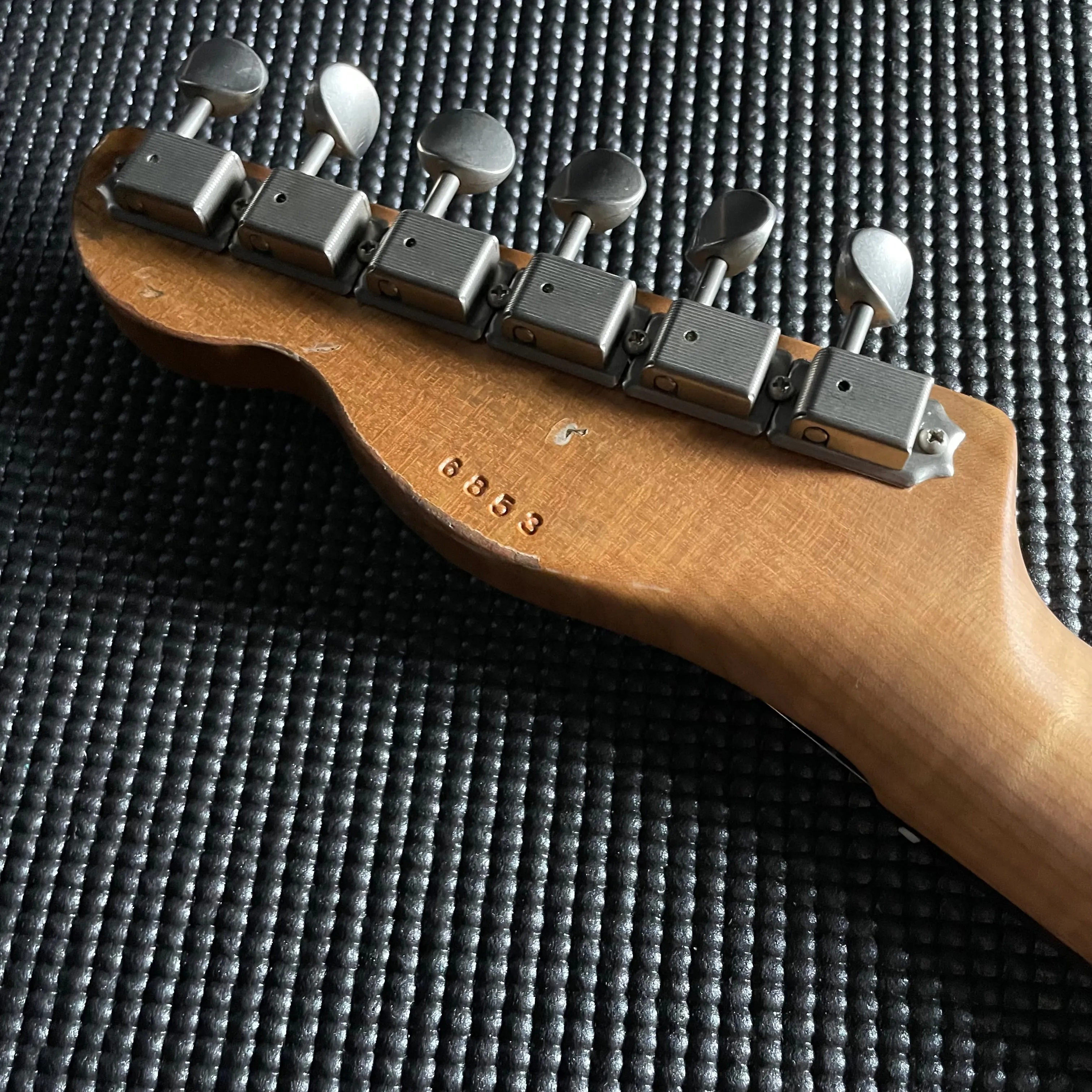 LsL Instruments BadBone 290 "Molokai", Rosewood- Desoto Blue over 3TSB (7lbs 8oz)