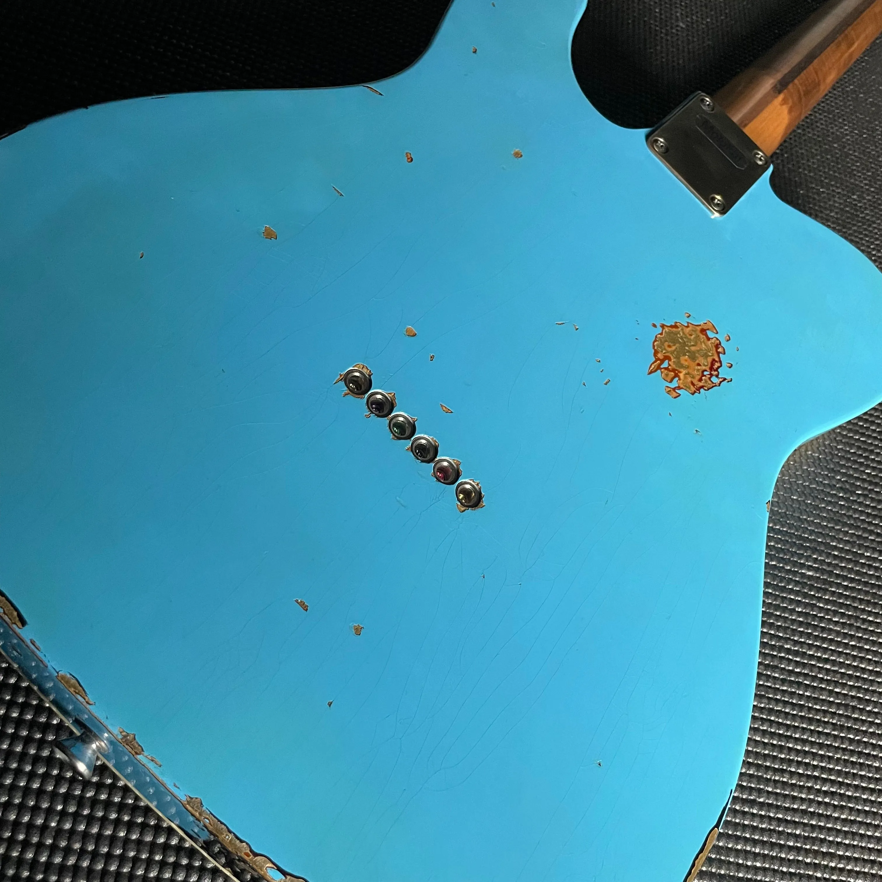 LsL Instruments BadBone 290 "Molokai", Rosewood- Desoto Blue over 3TSB (7lbs 8oz)