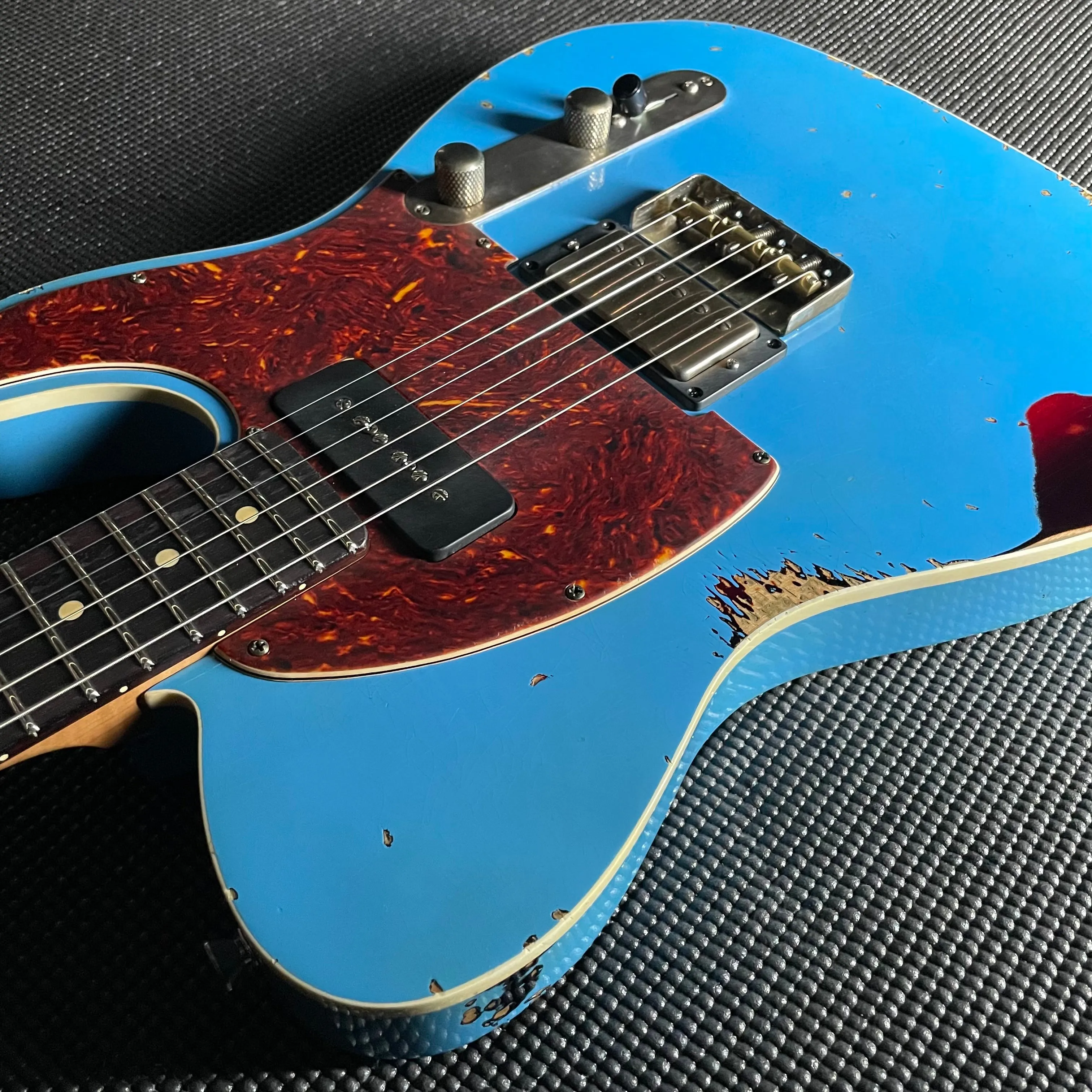 LsL Instruments BadBone 290 "Molokai", Rosewood- Desoto Blue over 3TSB (7lbs 8oz)