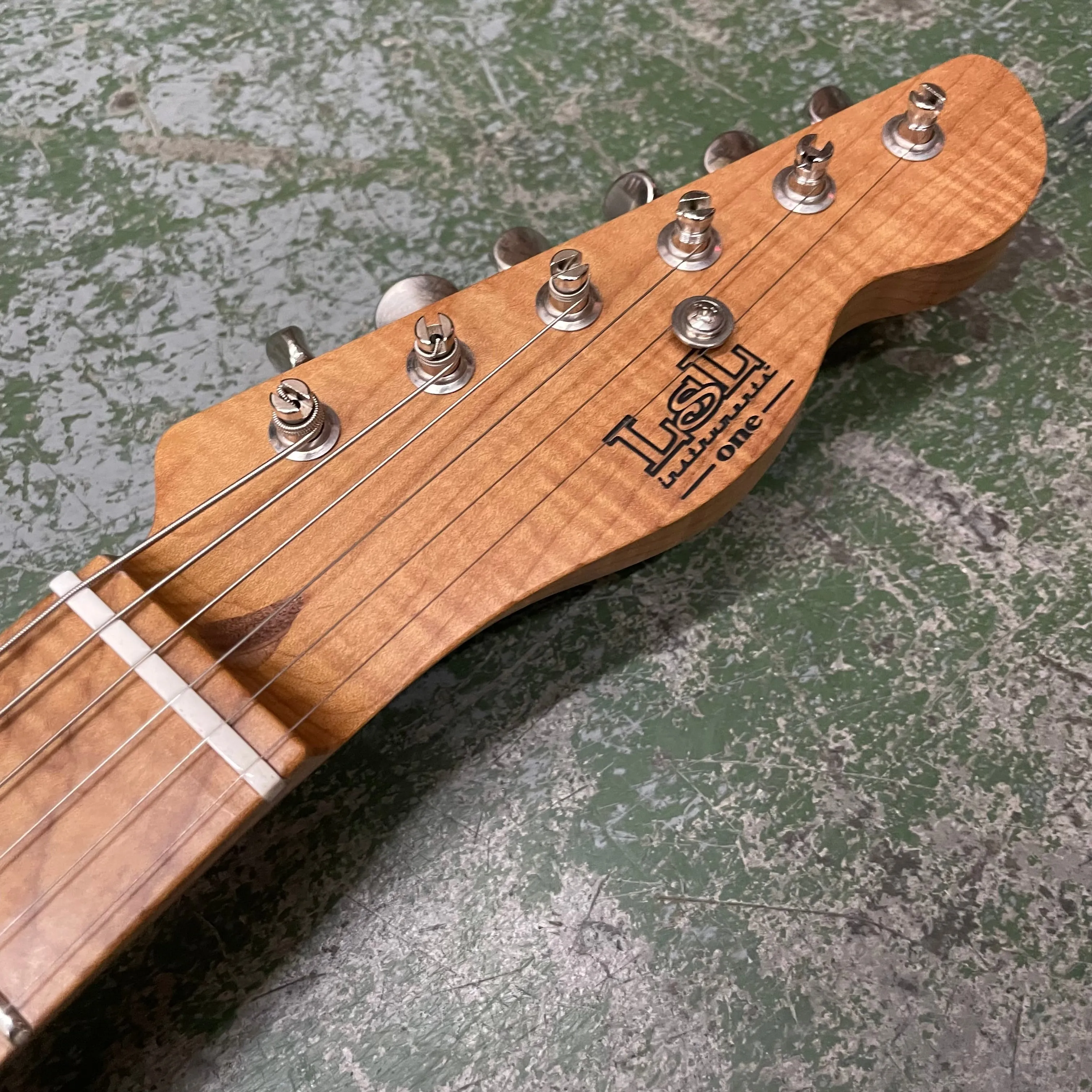 LsL Instruments T Bone ONE B, Roasted Maple- Butterscotch (B-Stock)