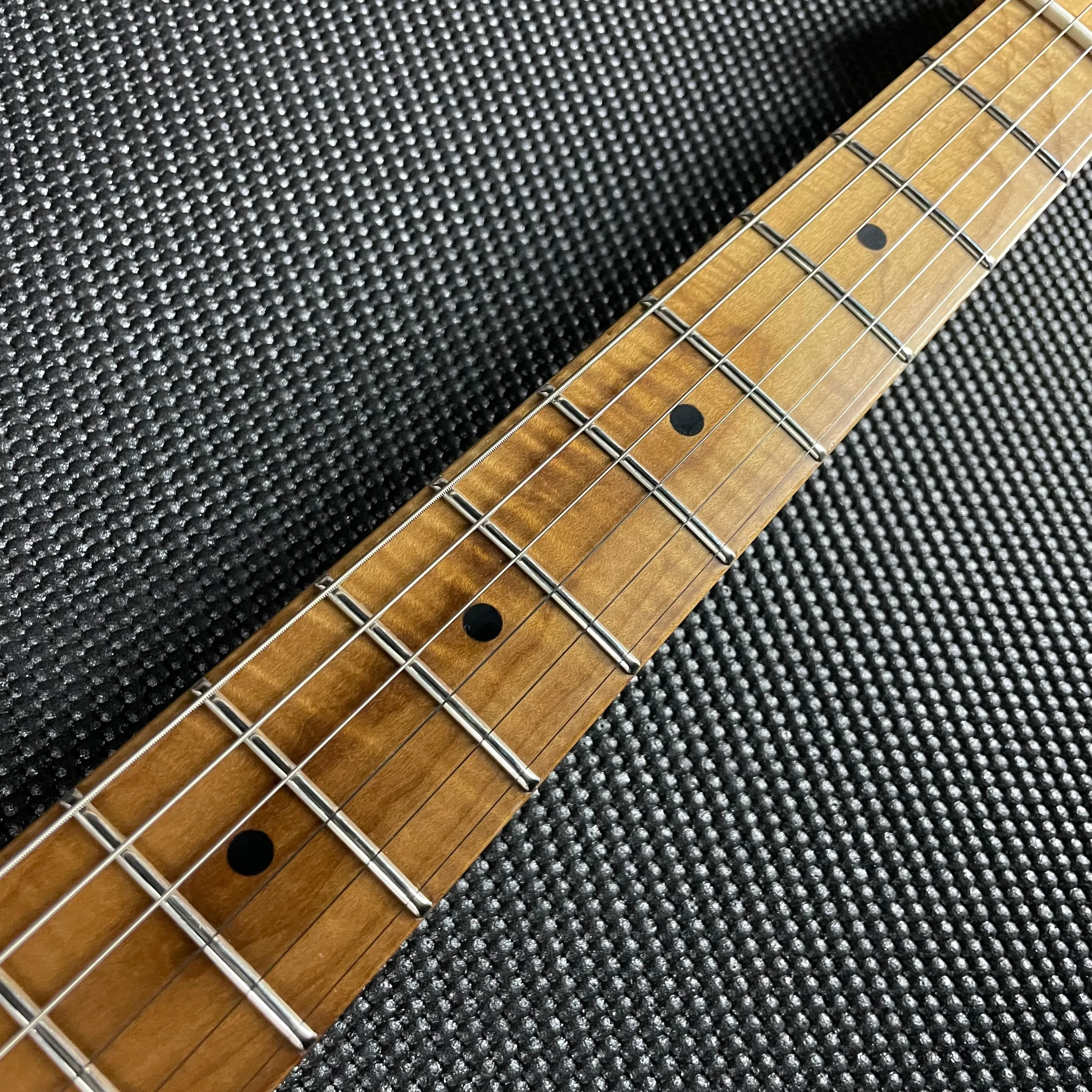 LsL Instruments T Bone ONE B, Roasted Maple- Butterscotch (B-Stock)