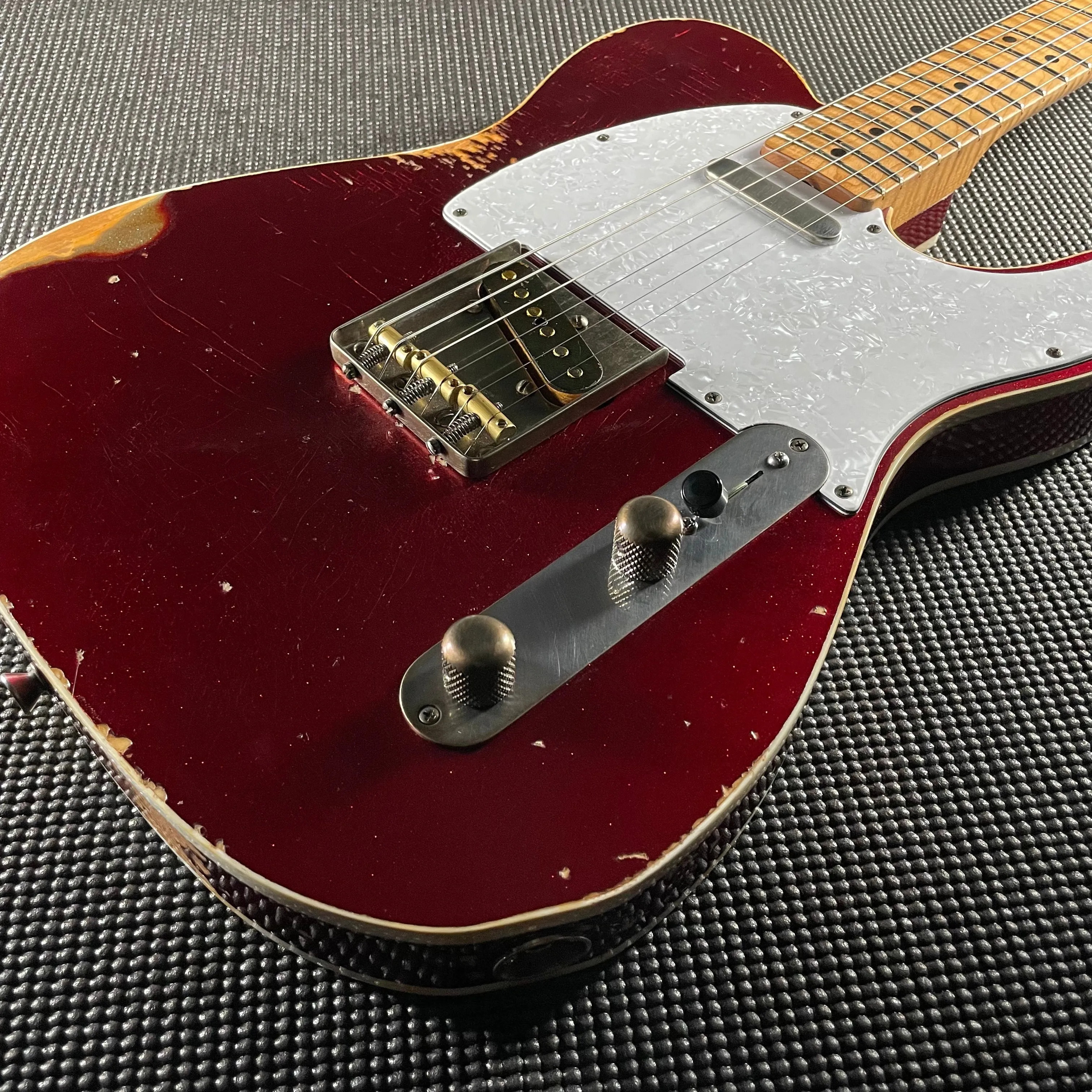 LsL Instruments T Bone "Crimson", Roasted Maple- Candy Apple Red over 3TSB (7lbs 15oz)