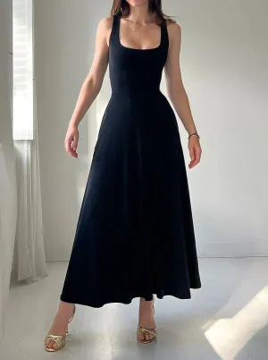 Magdalene® | Relaxed and timeless   dress
