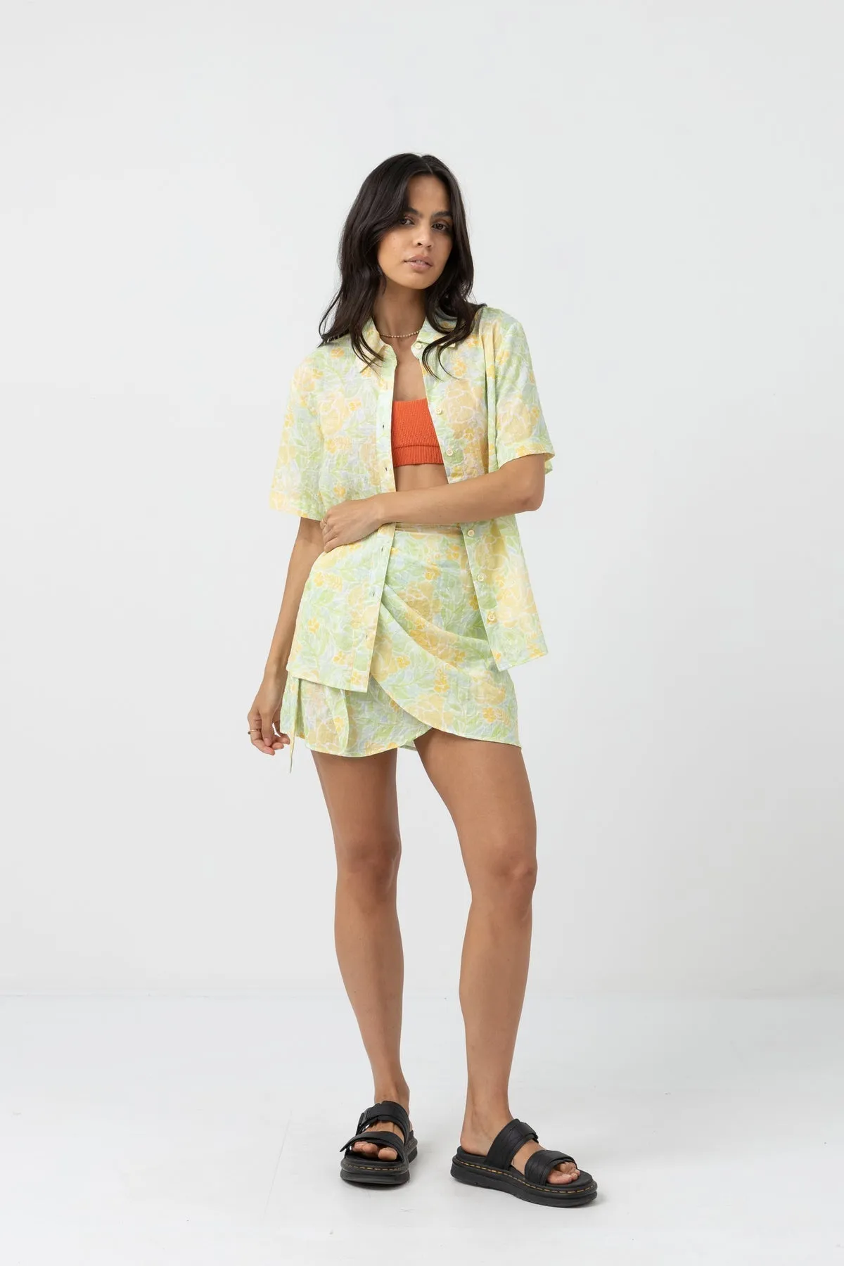 MAGNOLIA FLORAL SHORT SLEEVE SHIRT
