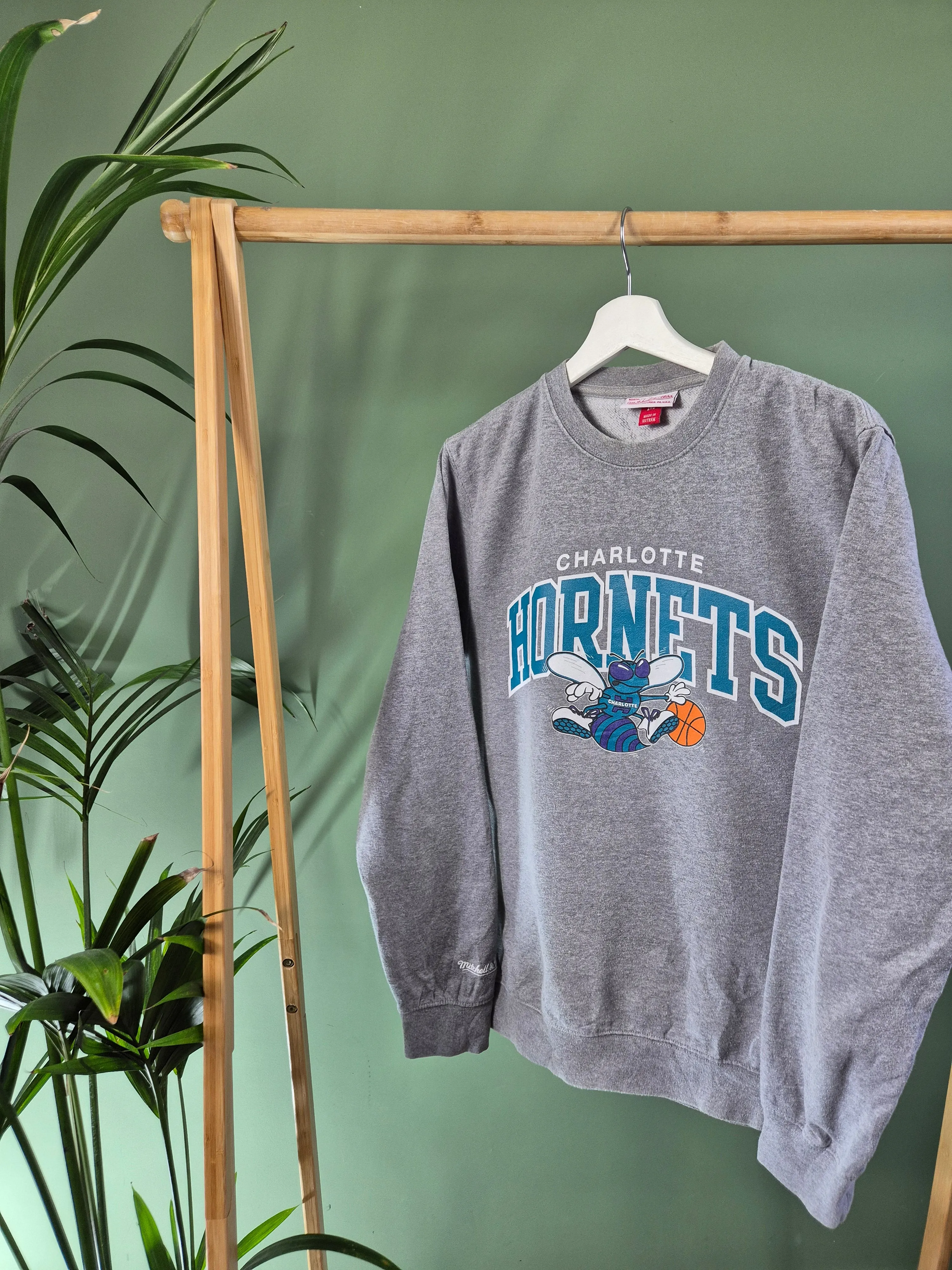 Mitchell & Ness Charlotte Hornets sweater maat M
