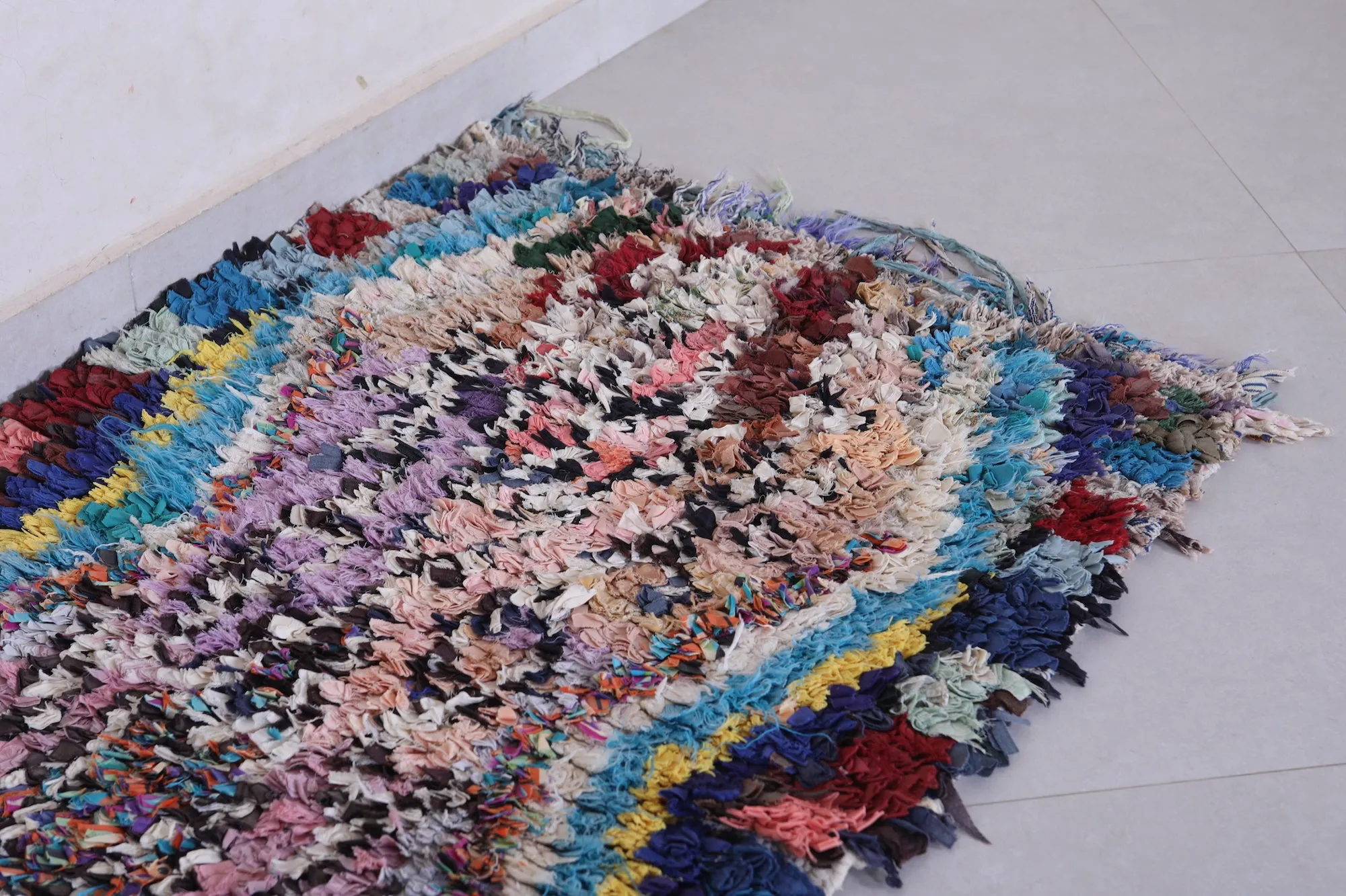 Moroccan Berber Rug - Vintage Handmade Rug 2.4 x 4.2 Feet