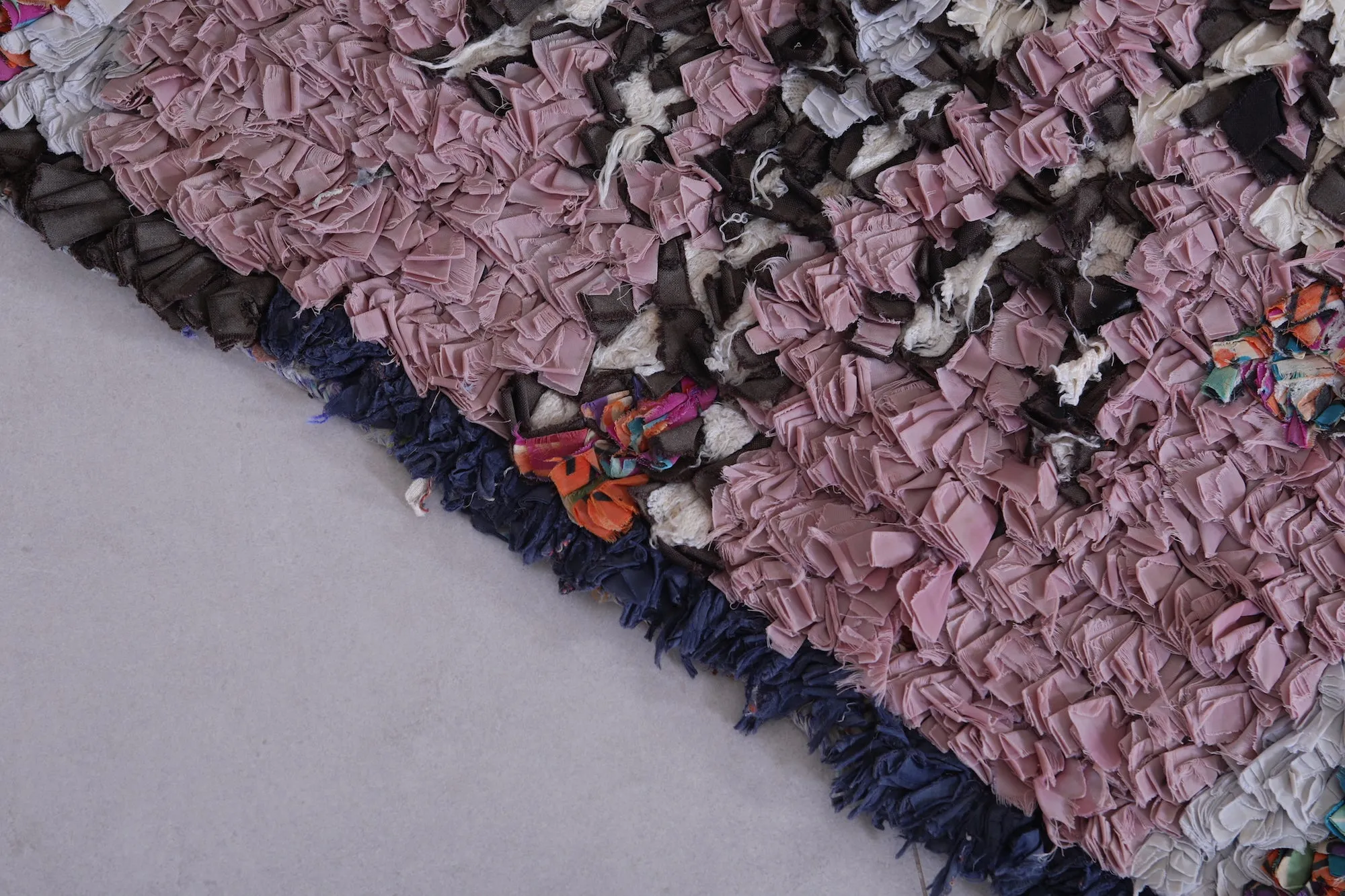 Moroccan Berber Rug - Vintage Handmade Rug 2.4 x 4.2 Feet