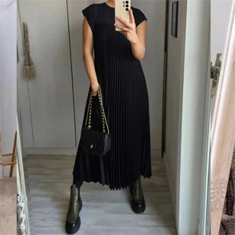 Ofelia® | Elegant Pleated Maxi Dress