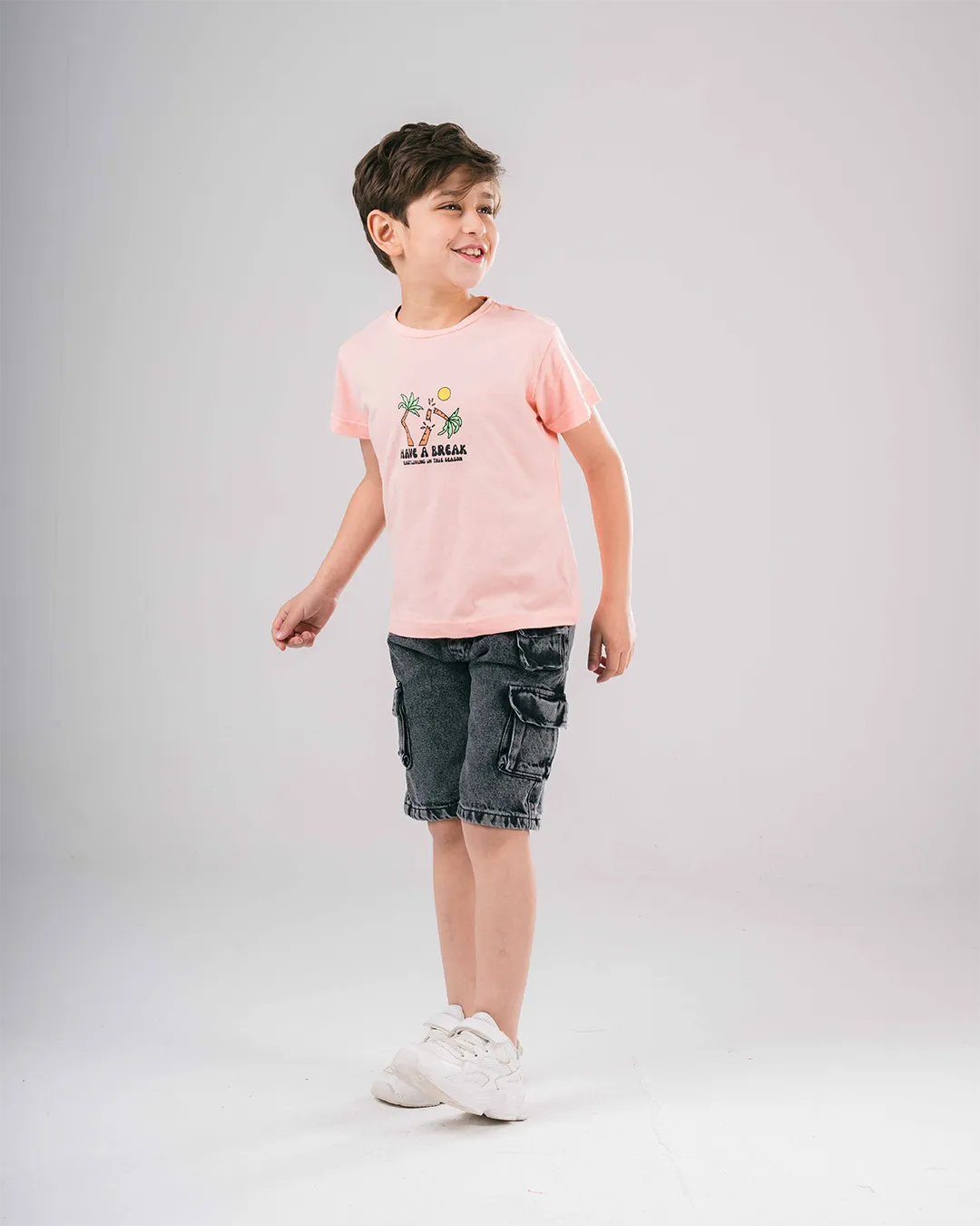 Ovesized Boys T-Shirt Have A Break Printed