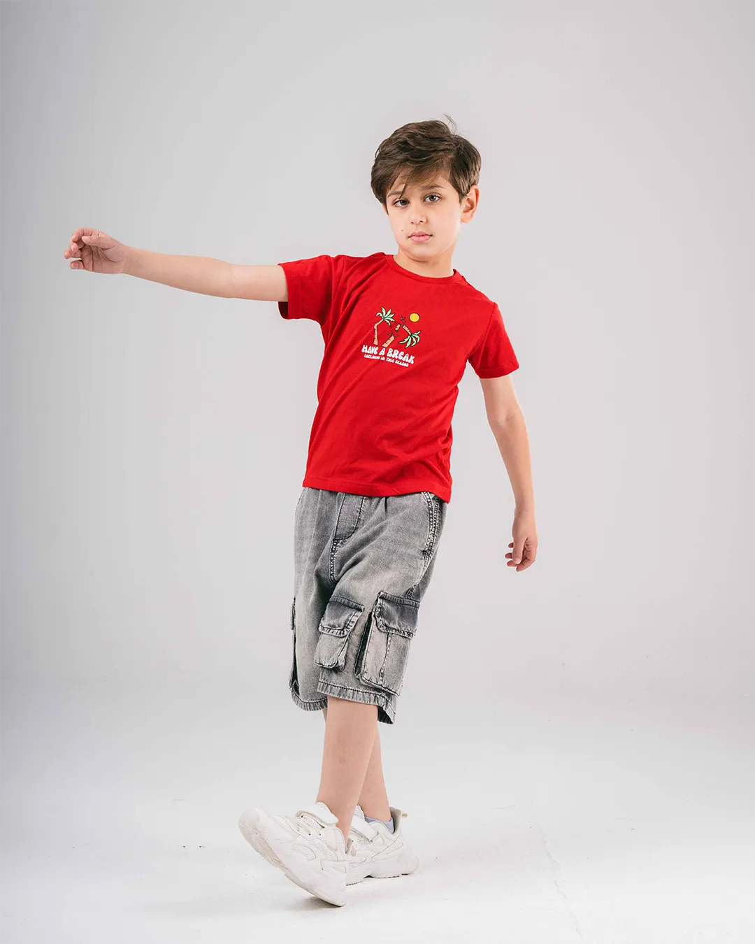 Ovesized Boys T-Shirt Have A Break Printed