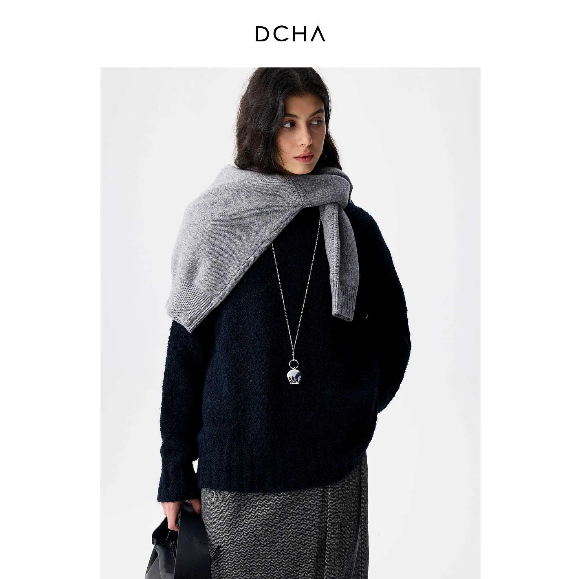 Round Neck Knitted Sweater