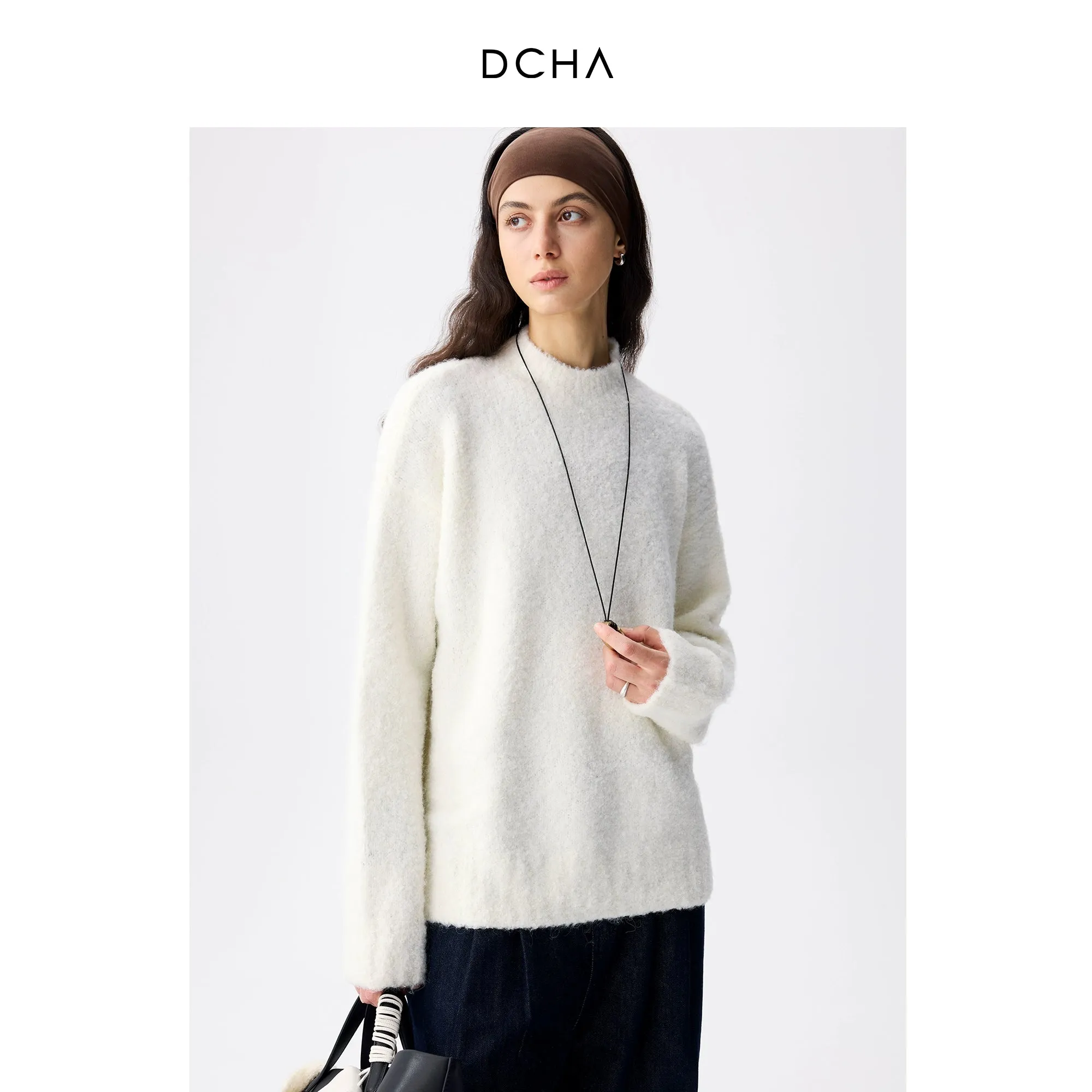 Round Neck Knitted Sweater