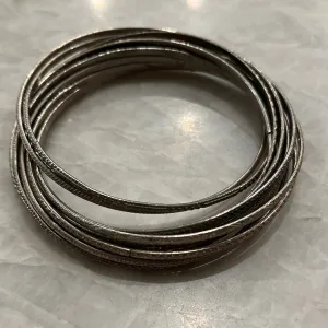 Set of bangles