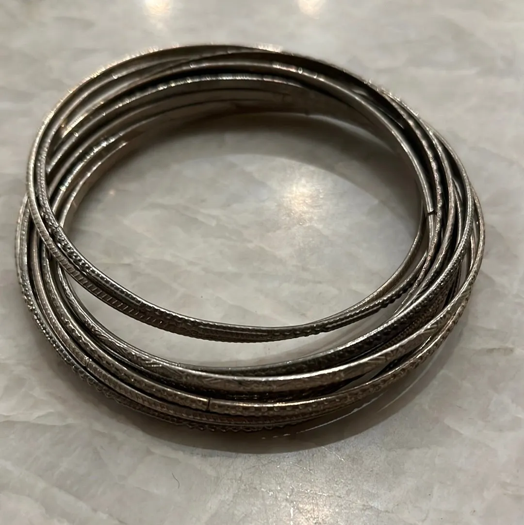 Set of bangles