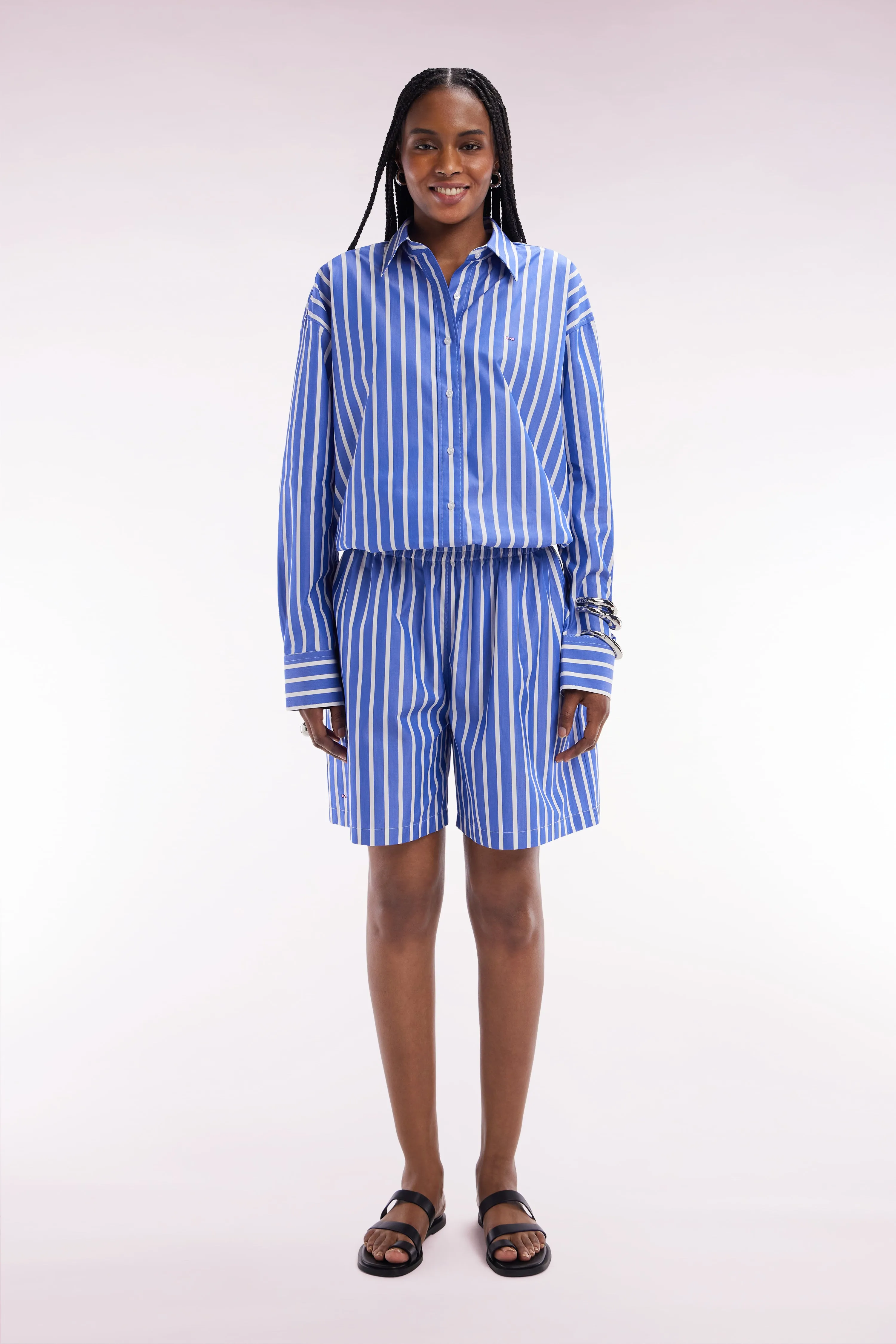 Short en coton bleu à rayures blanches coupe Oversized