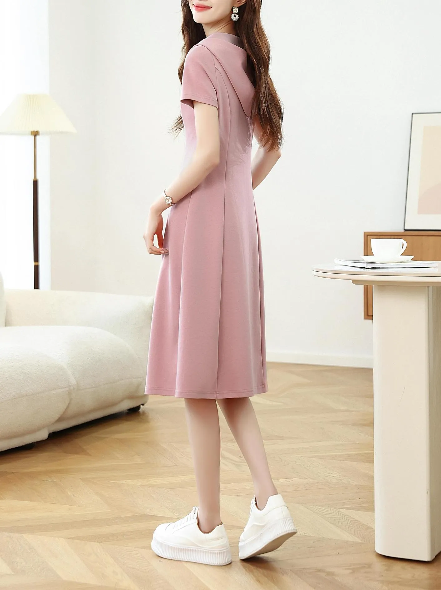 Solid Mid Pleated Dress with Hood for a Relaxed Women's Style