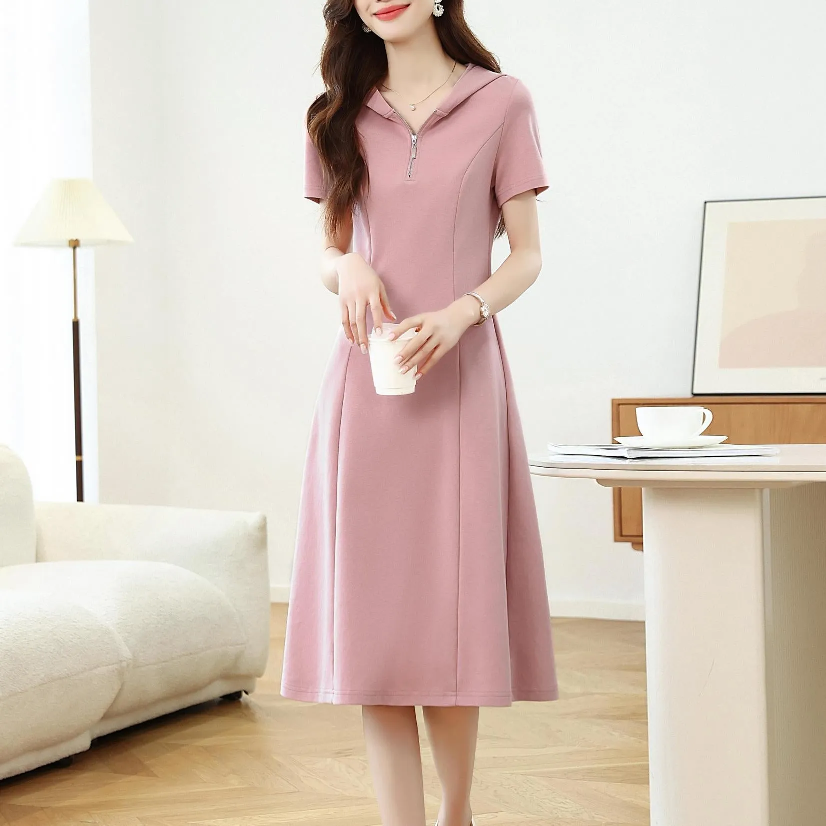Solid Mid Pleated Dress with Hood for a Relaxed Women's Style