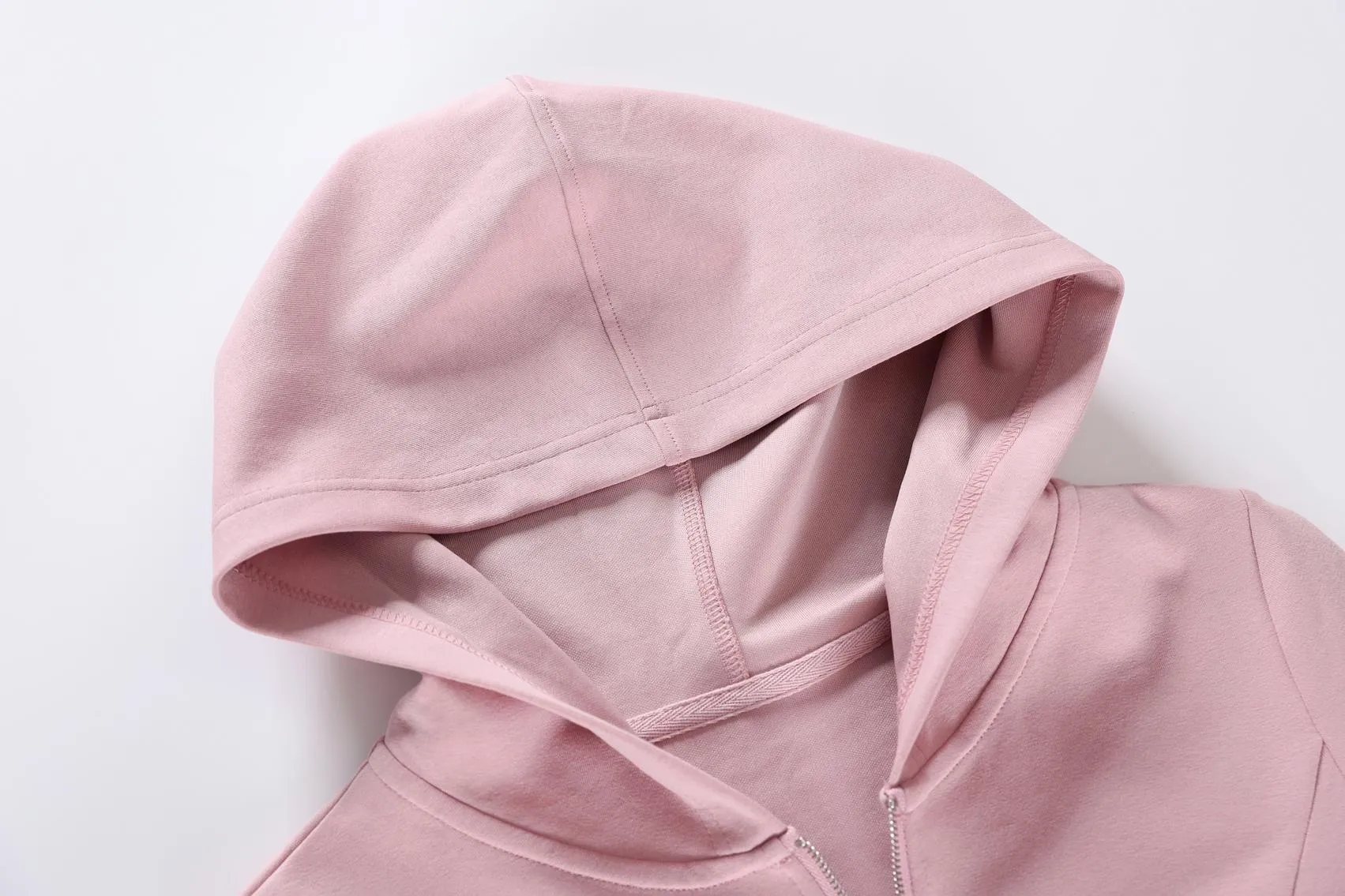 Solid Mid Pleated Dress with Hood for a Relaxed Women's Style