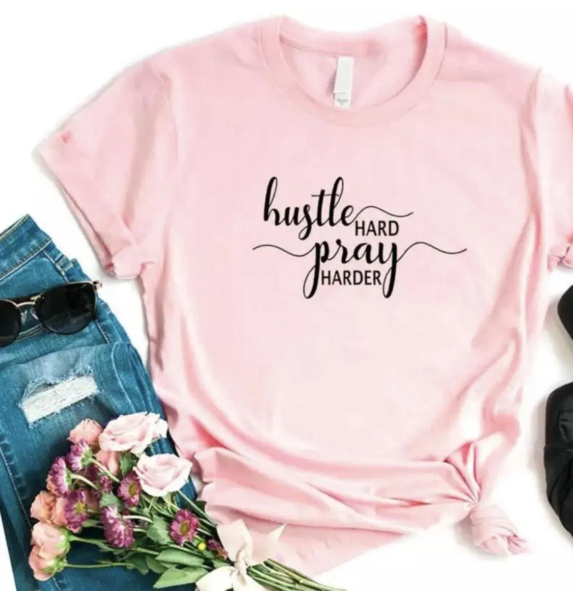 T-shirts Hustle hard PRAY harder S - 3XL. Pink, black, gray, white, yellow or maroon.
